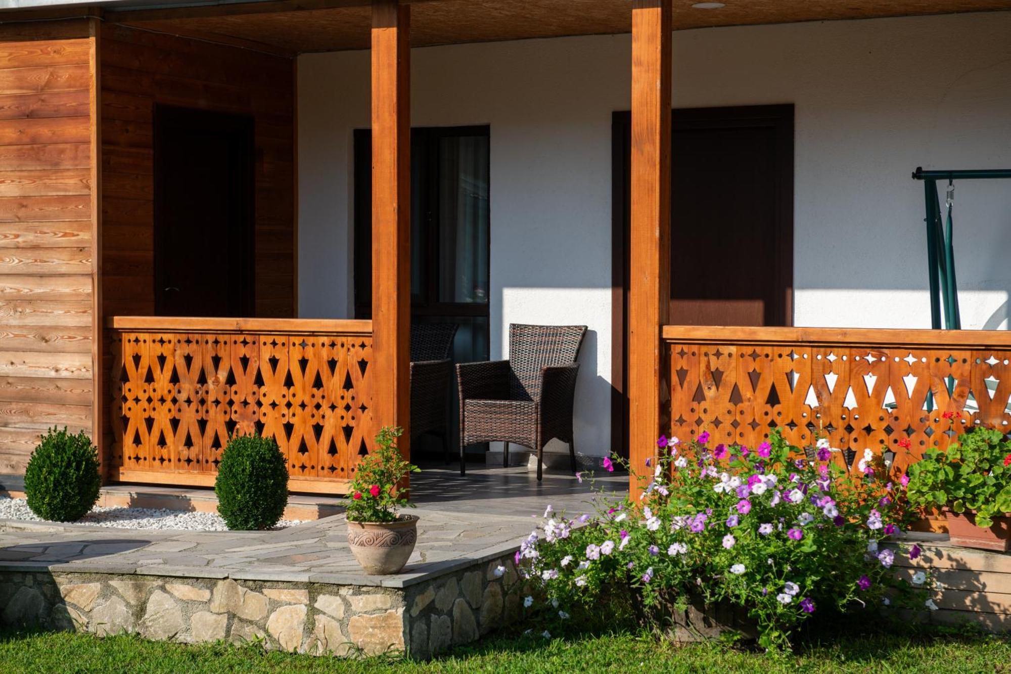 Alvani Inn K'vemo Alvani Kültér fotó
