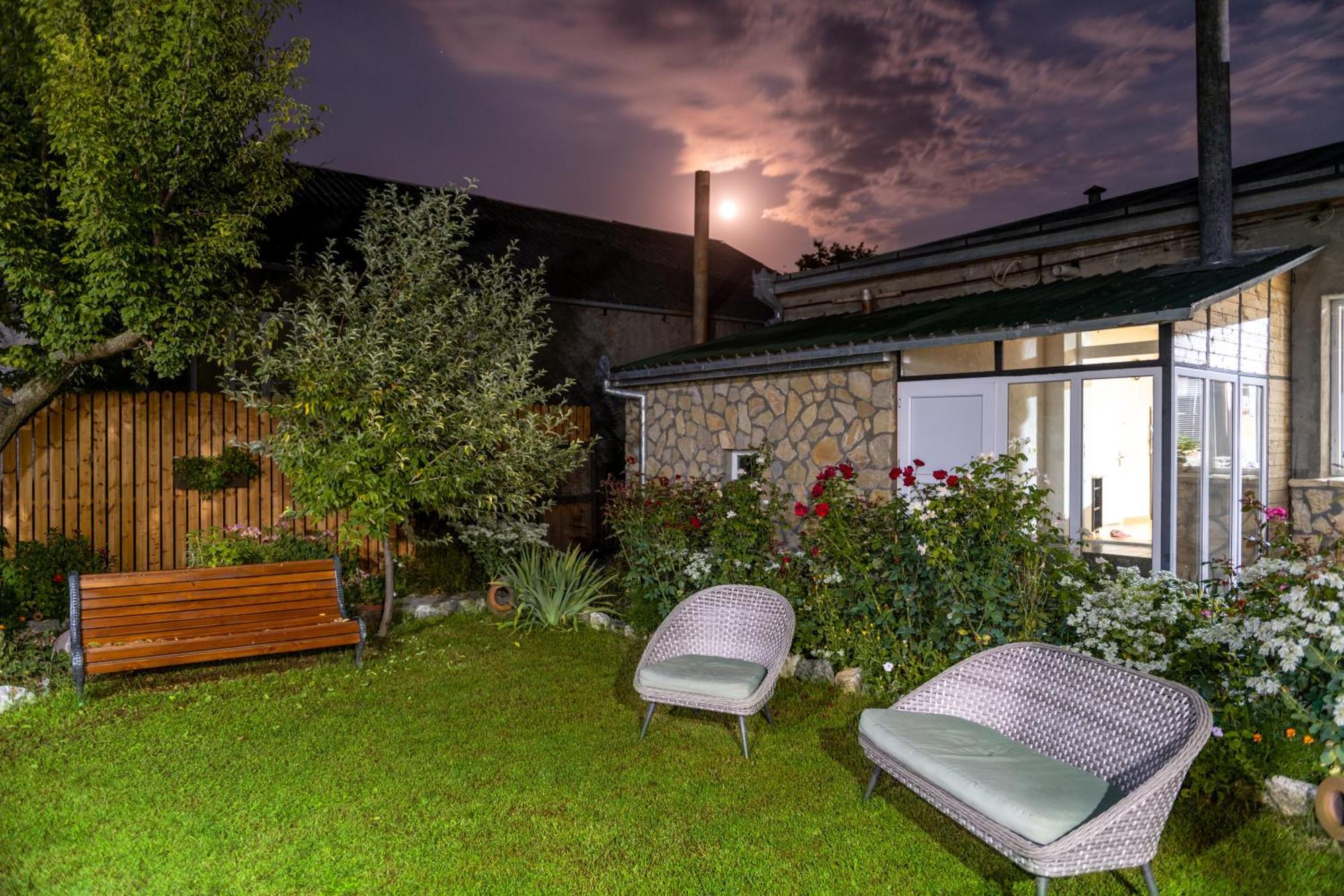 Alvani Inn K'vemo Alvani Kültér fotó