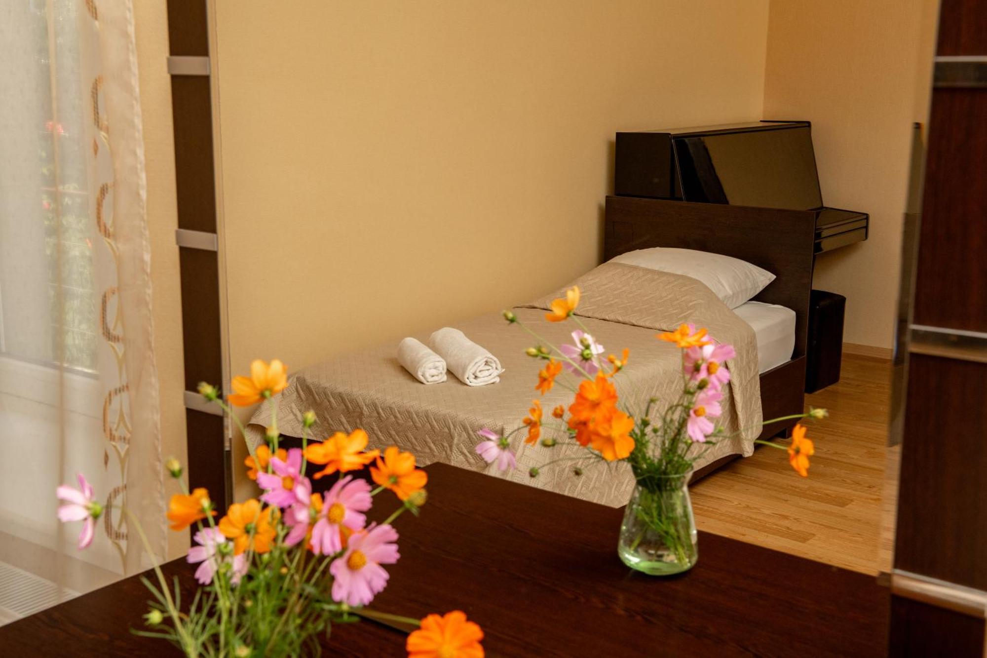 Alvani Inn K'vemo Alvani Kültér fotó